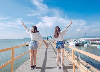 cạ cứng nghĩa là gì